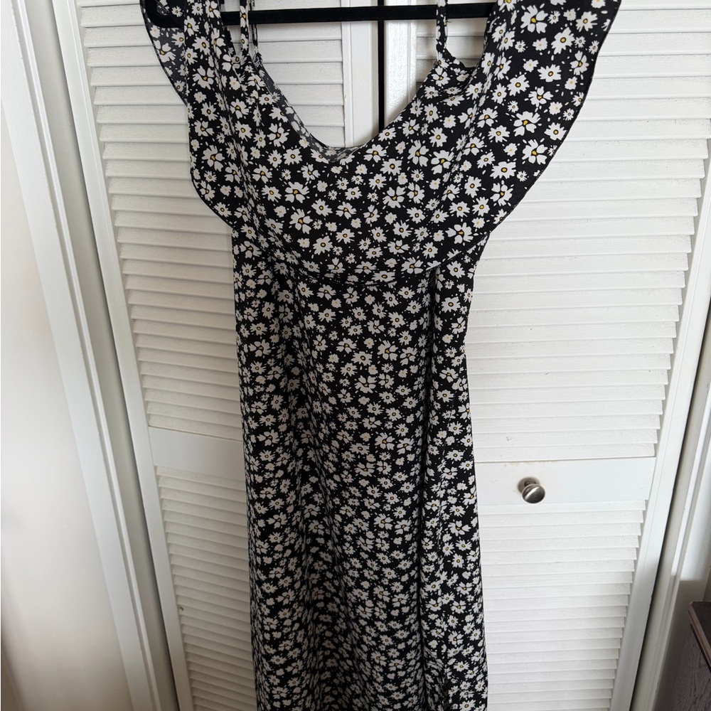 Black Floral Maxi Dress with White Daisy Print